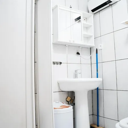 Studette Avec Mezzanine *